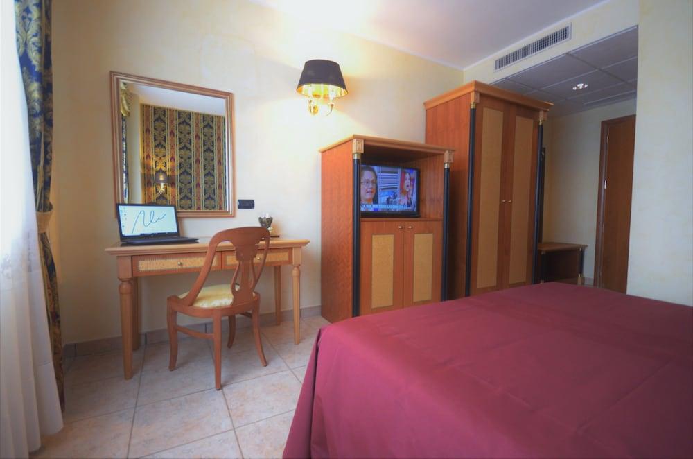 San Giovanni Rotondo Palace - Alihotels Ngoại thất bức ảnh