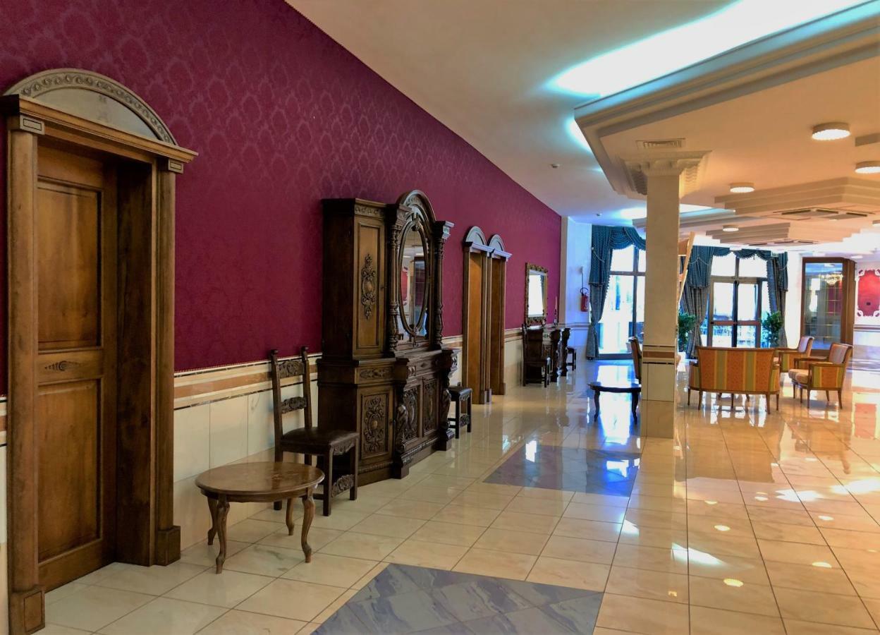 San Giovanni Rotondo Palace - Alihotels Ngoại thất bức ảnh